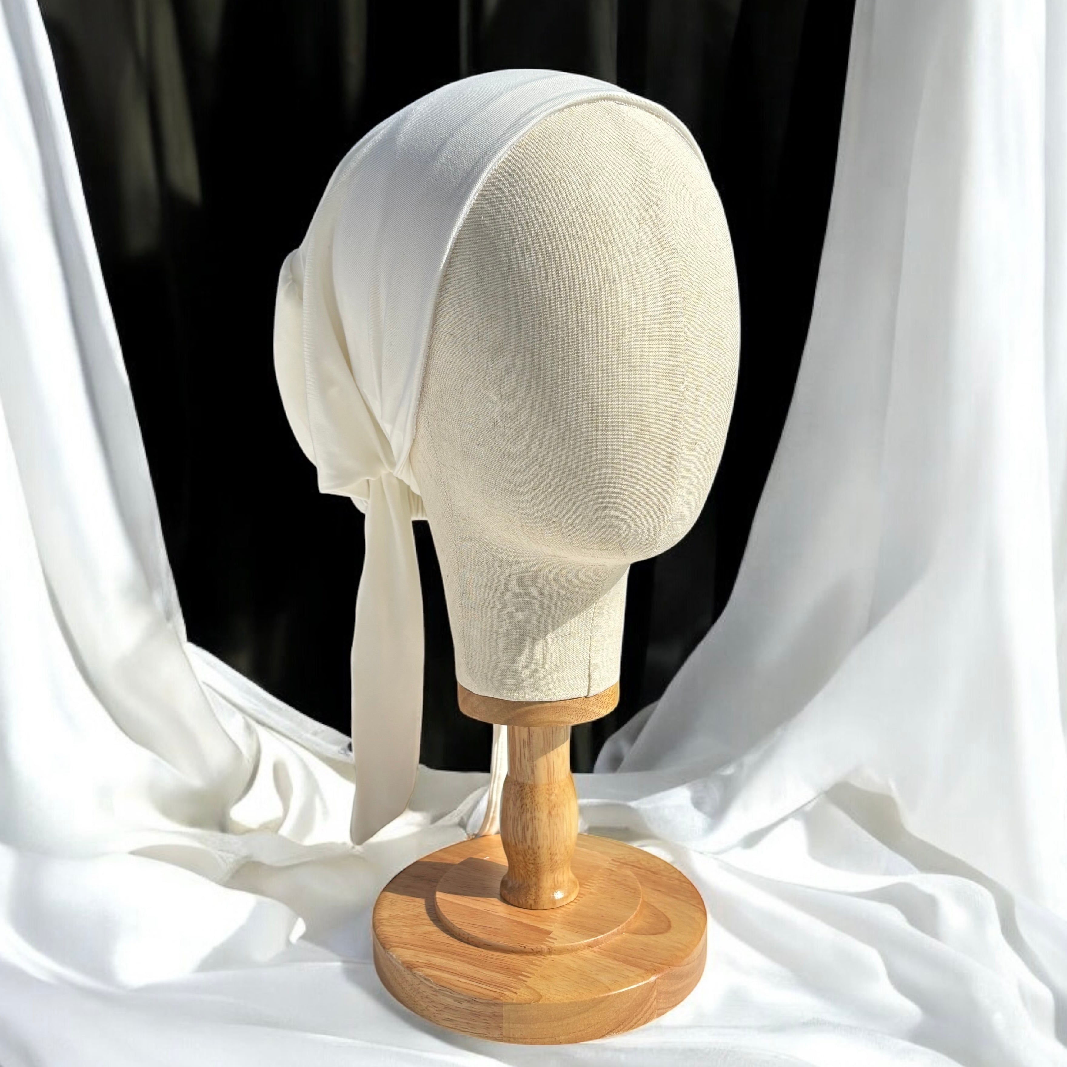 Bonnet sous voile pure soie, antidérapant